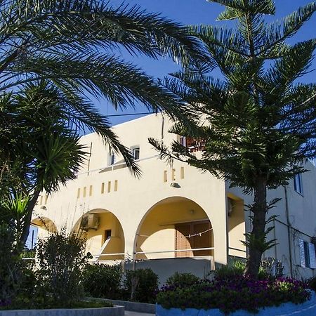 Yiannis The Beekeeper Apartments Kefalos  Exterior photo